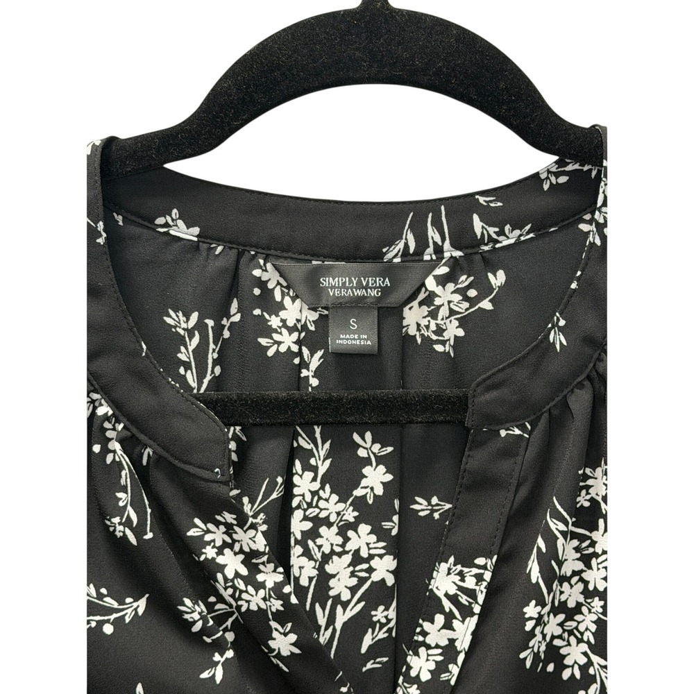 Simply Vera Vera Wang Black White Floral Roll Tab Sleeve Blouse Small - Picture 3 of 7